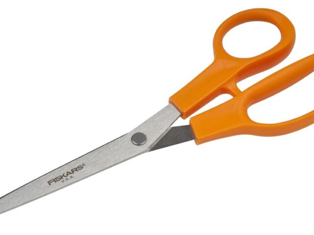 Gardena ou Fiskars : quel outil de coupe choisir ?